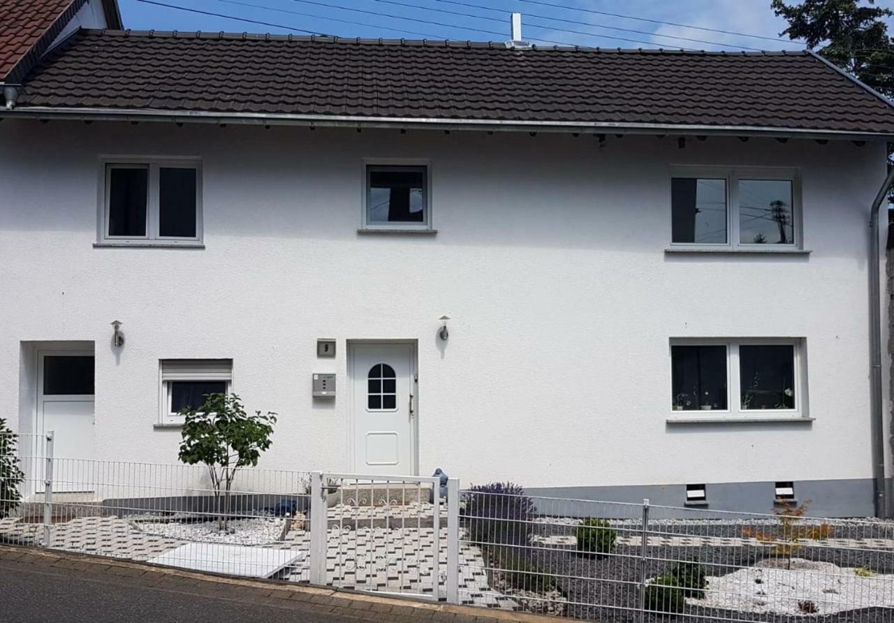 Westerwald Apartments Strassenhaus Екстер'єр фото